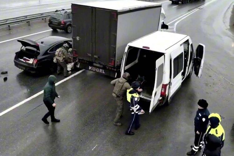 В Югре при содействии спецназа Росгвардии пресечен межрегиональный канал поставки наркотических средств
