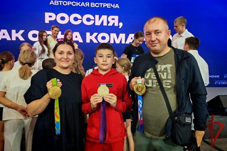 Военнослужащие и сотрудники Управления Росгвардии по ХМАО – Югре приняли участие во Всероссийском дне бега «Кросс нации 