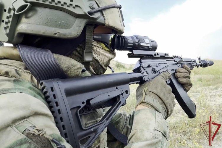 Бойцы спецподразделений Росгвардии отразили атаку вражеских беспилотников в Луганской Народной Республике